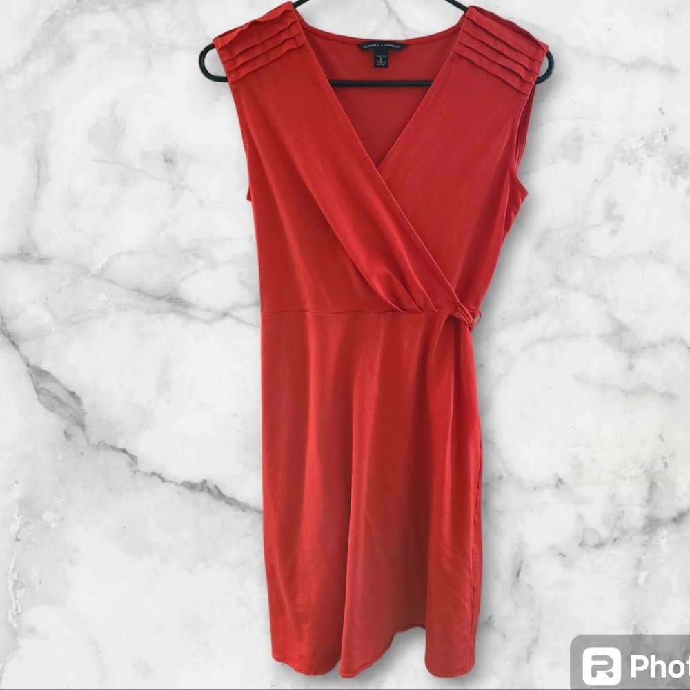 Banana Republic Red dress. Deep v and tie around sash sz sp - Picture 7 of 7